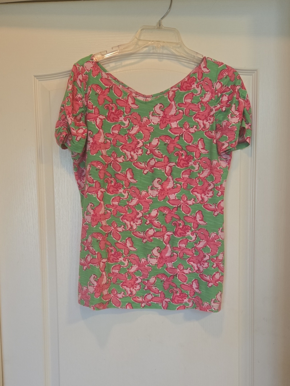 ♦️Lilly Pulitzer Short Sleeve Top In Lilly Butterfly Design♦️